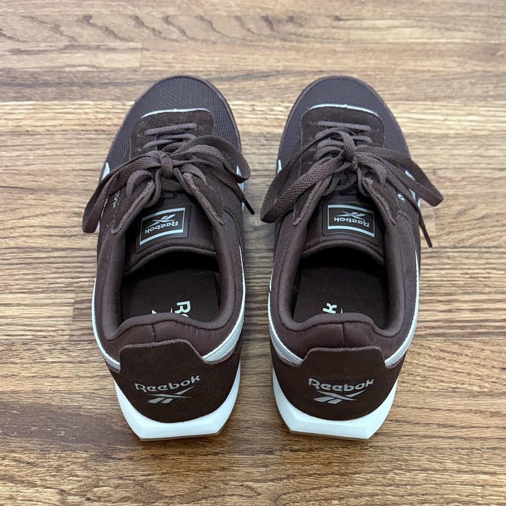 Reebok Unisex Brown Sneakers - Picture 4 of 5